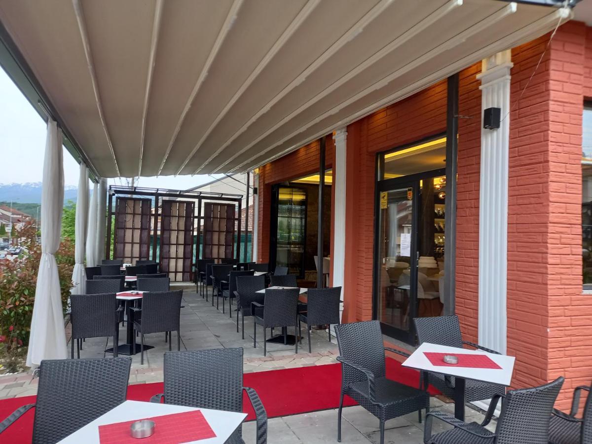 Conti Hotel & Restaurant Gjakova Extérieur photo